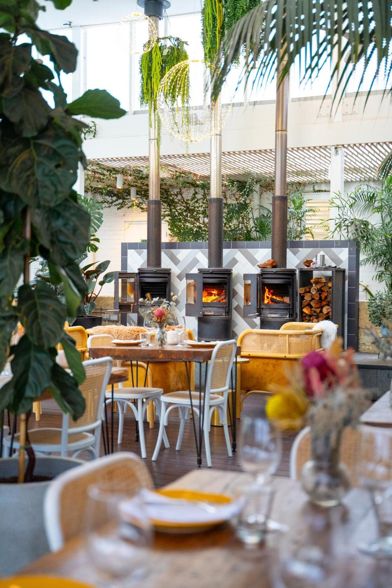 Cottesloe Beach Hotel Perth Exterior photo